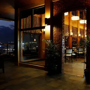 Park Tower Angeles